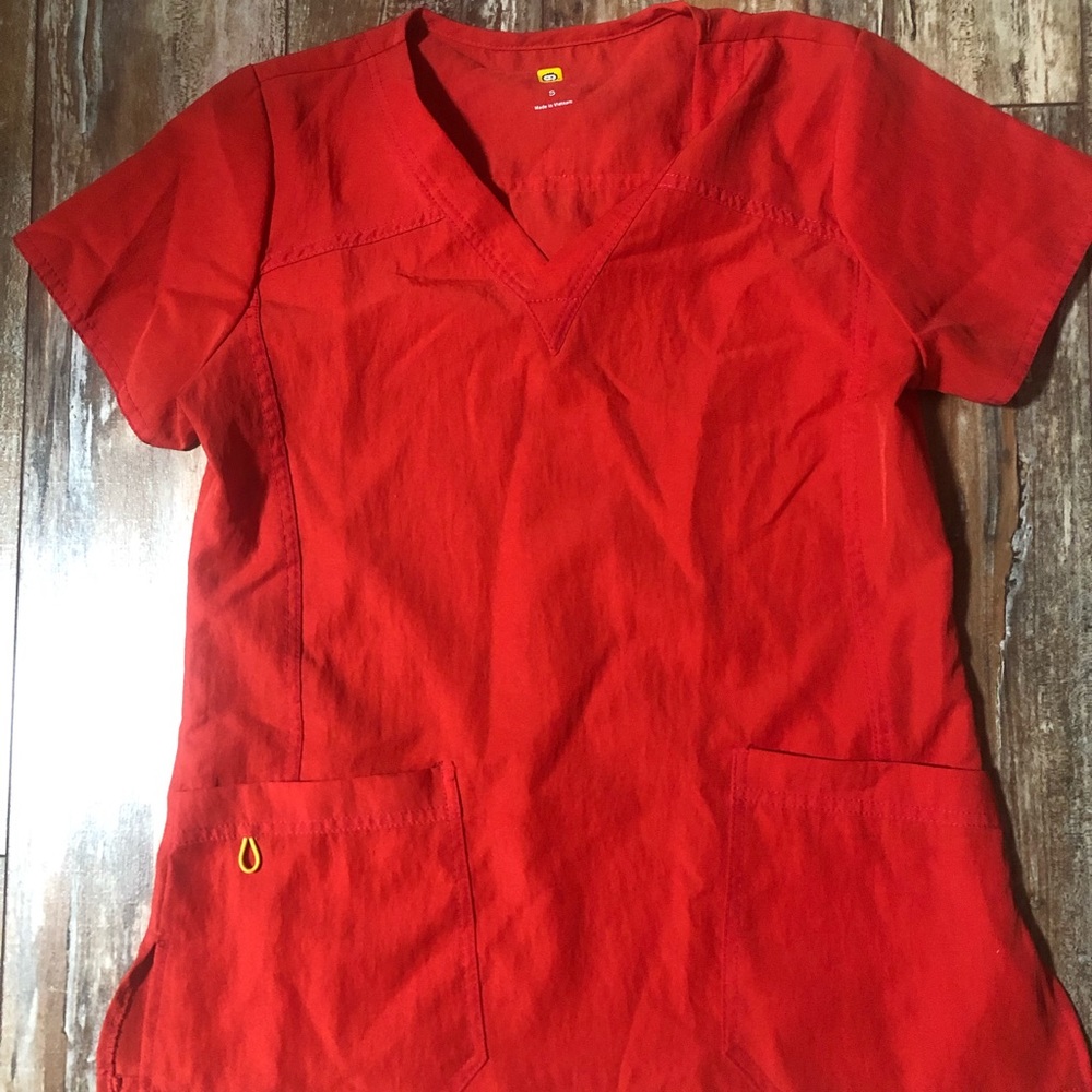 Wonder Wink Scrub Top